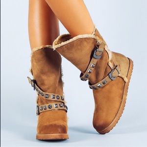 🐑Super Soft Faux Sheepskin Suede Studded Boots🐑